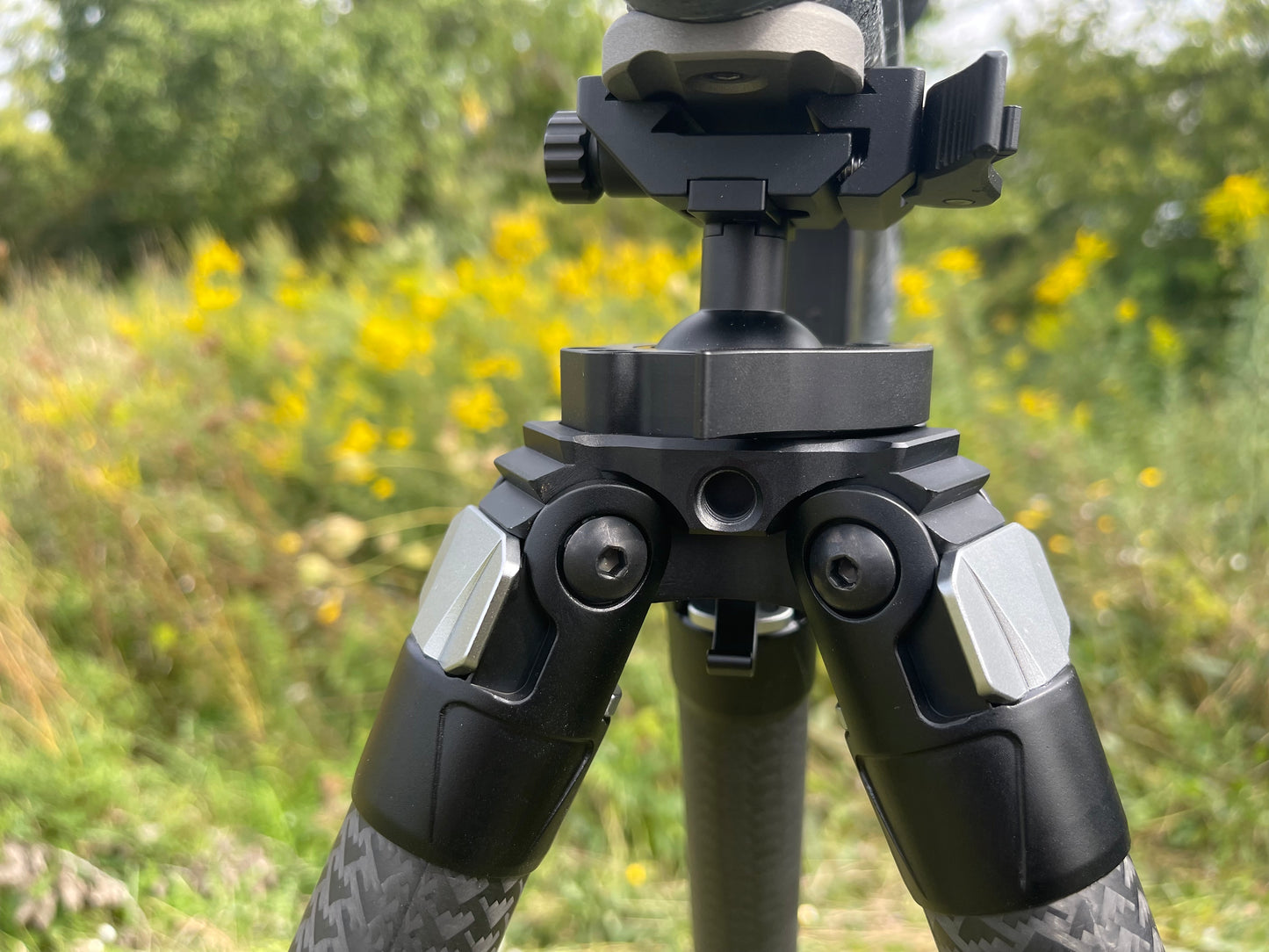 Talon CF Tripod